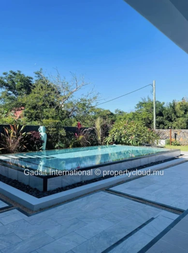 Exceptional Villa for Rent in Calodyne – Modern Elegance in the Heart of Mauritian Serenity