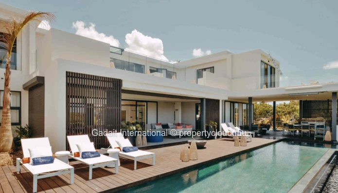 Villa de luxe à Anahita Golf & Resort – Mer, golf, prestige