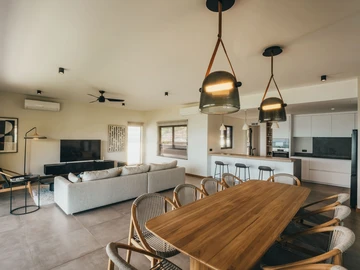 4 Bedroom Villa