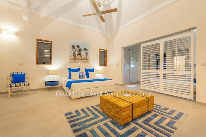 Villa de luxe avec quai privé à vendre | La Balise Marina – Rivière Noire