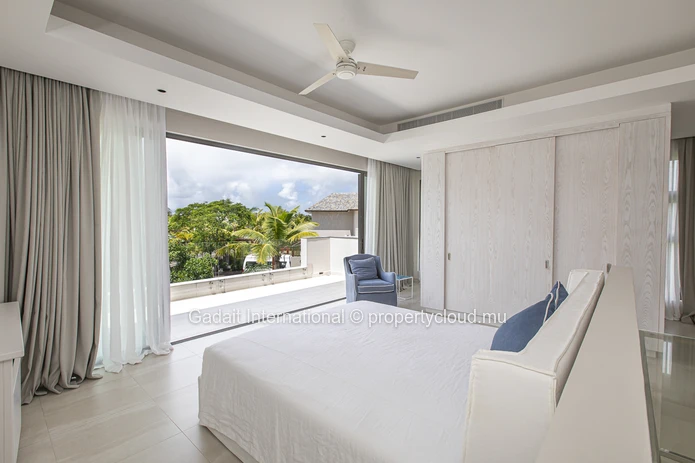 Villa contemporaine haut de gamme à Anahita, golf & spa, piscine privée, jardin tropical