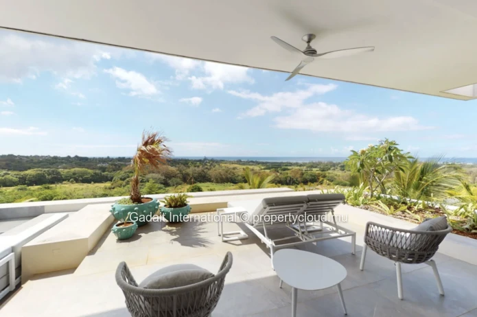 Villa de Luxe à Vendre à Bel Ombre – Vue Mer Panoramique et Accès Golf d'Exception