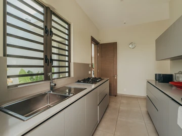 4 Bedroom Villa