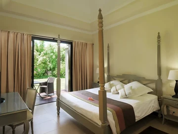 5 Bedroom Villa