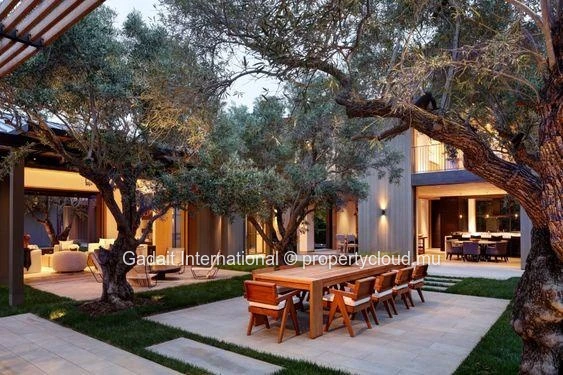 Villa I7: une oasis contemporaine de 560,7 m² au cœur du resort Anahita