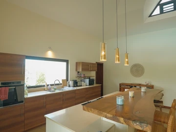 5 Bedroom Villa