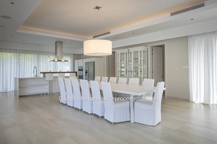 Villa contemporaine haut de gamme à Anahita, golf & spa, piscine privée, jardin tropical