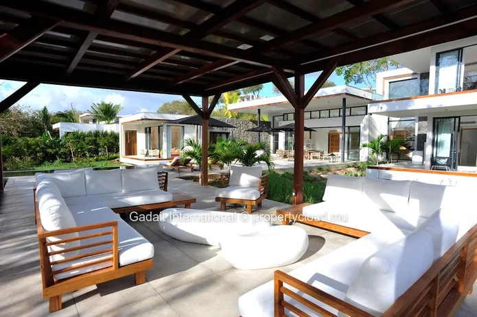 An Elegant and Distinguished Property: A Luxurious Villa Perfect for Refined Connoisseurs