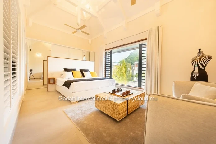 Villa de luxe avec quai privé à vendre | La Balise Marina – Rivière Noire