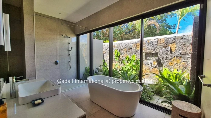 4-bedroom villa with pool and golf view at Anahita Golf & Spa Resort