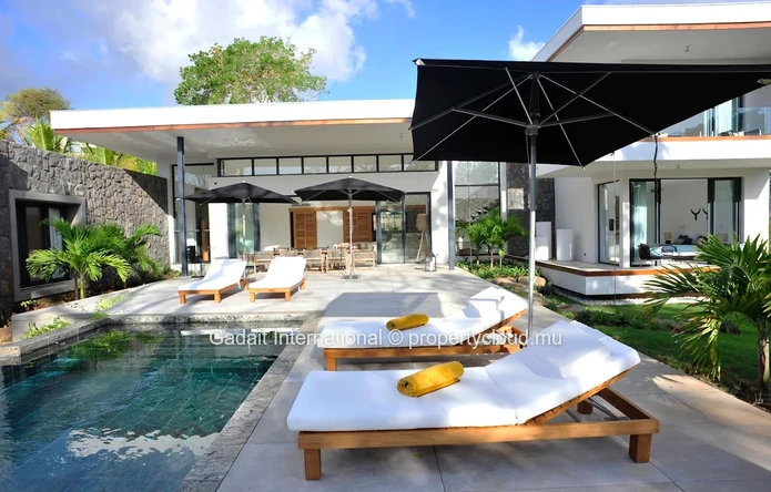 An Elegant and Distinguished Property: A Luxurious Villa Perfect for Refined Connoisseurs