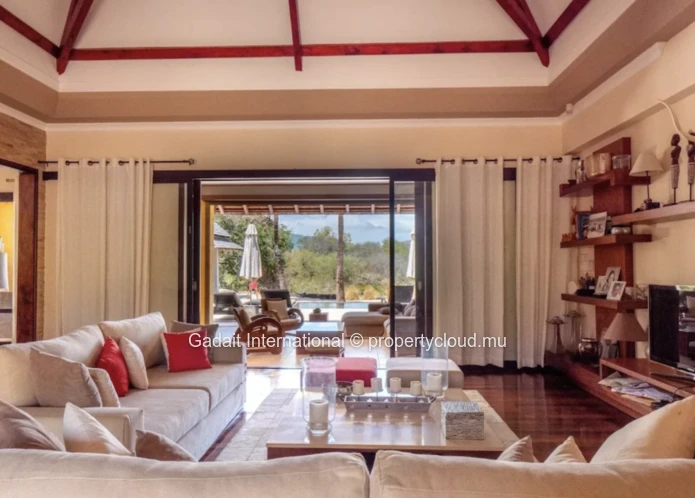 Luxury villa with 5 bedrooms and unobstructed views for sale | Tamarina Golf Resort, Mauritius