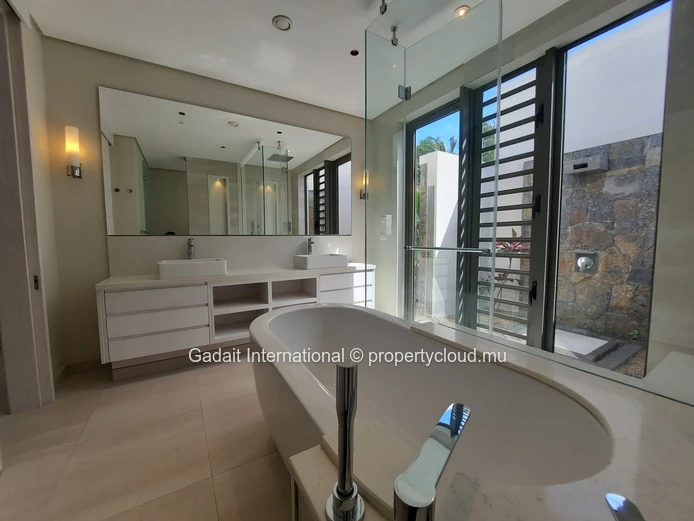 Superbe Villa à Louer – 4 chambres avec vue sur le Golf | Anahita Beau Champ