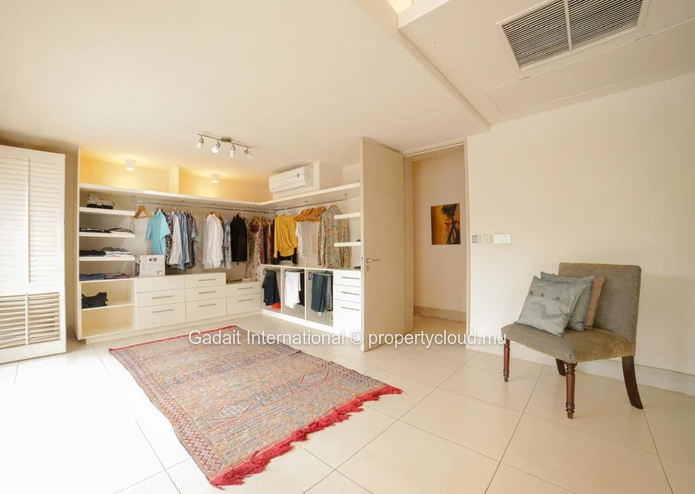 Élégance et Prestige : Duplex d'Exception avec Vue Panoramique dans l'ouest de l'Ile Maurice