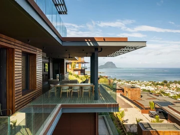 5 Bedroom Villa