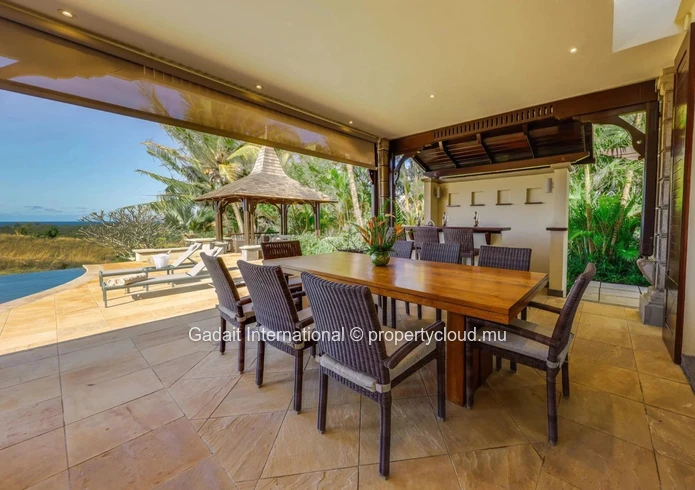 Villa de Luxe avec Piscine & Golf à vendre | Heritage Valriche – Bel Ombre