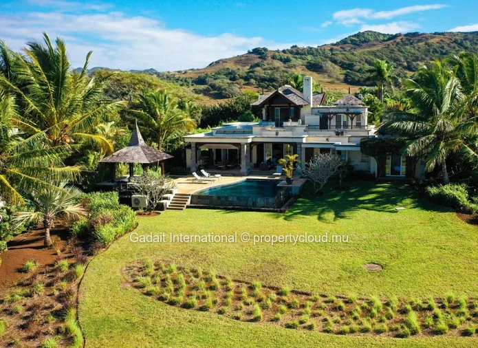 Villa de Luxe avec Piscine & Golf à vendre | Heritage Valriche – Bel Ombre