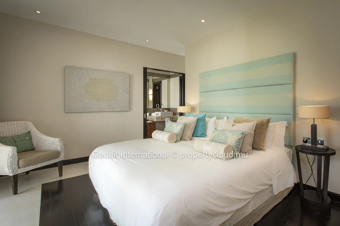 Villa contemporaine avec piscine et jardin tropical à vendre | Anahita Golf & Spa Resort Beau Champ