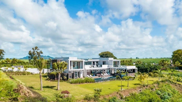 Villa de luxe à Anahita Golf & Resort – Mer, golf, prestige