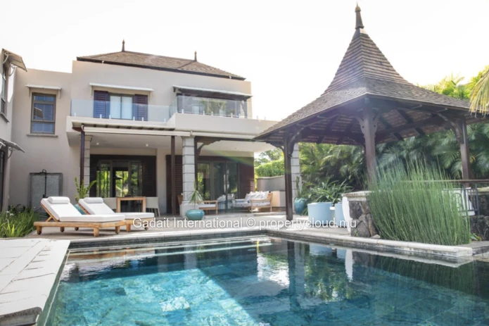 Prestigious Golfside Villa for Sale | Heritage Villas Valriche