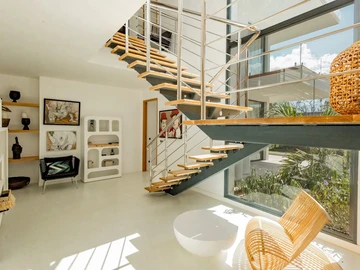 5 Bedroom Villa